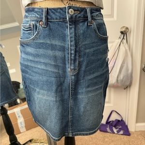 American Eagle Jean skirt
